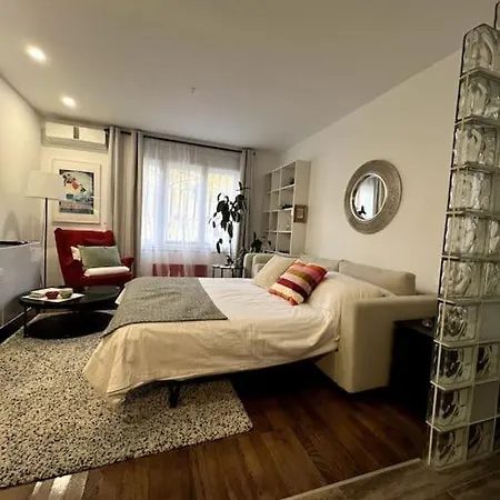 Neimar House *
